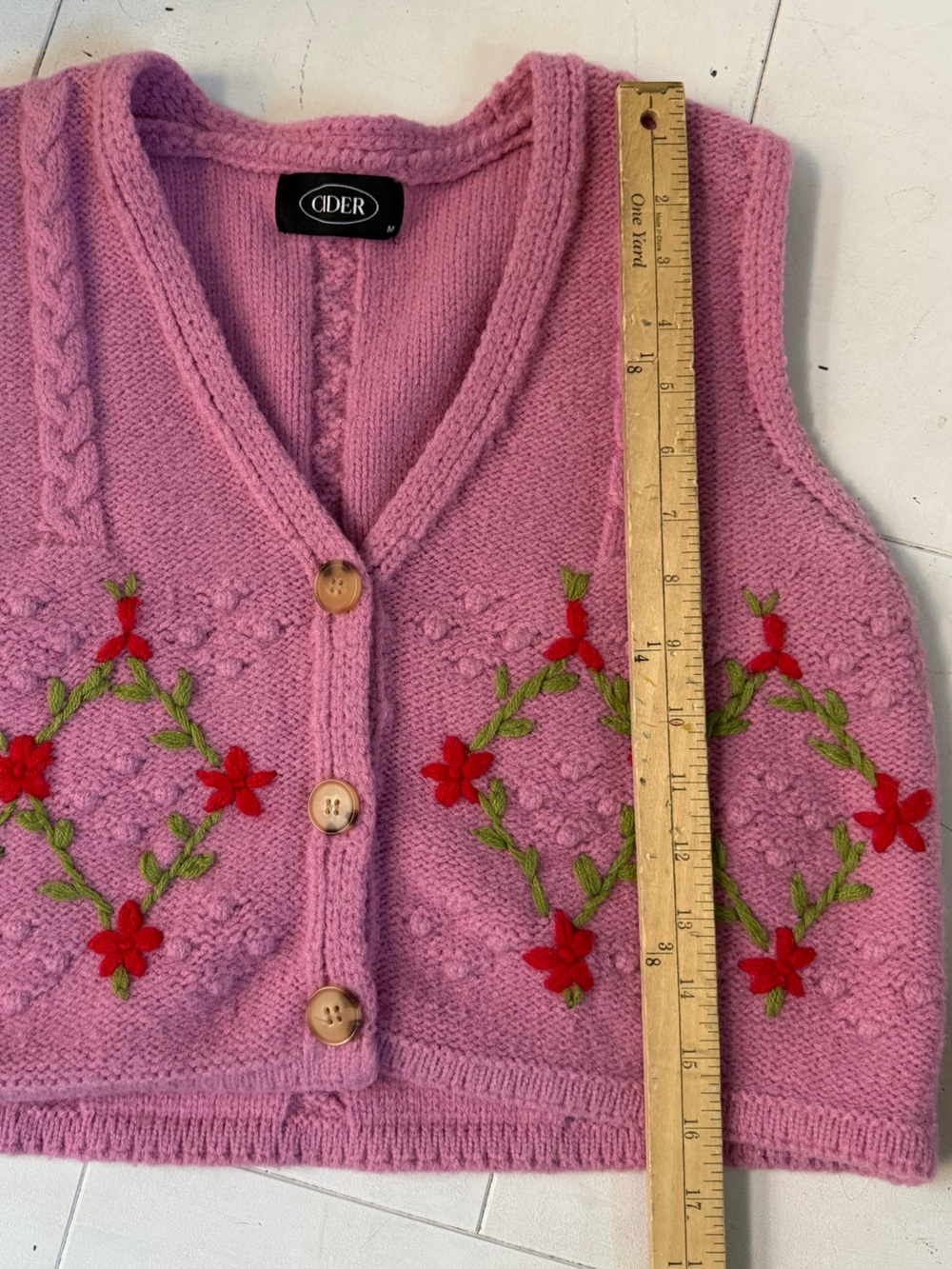 Cider Pink Embroidered Granny Knit Vest Sz M - Picture 10 of 11